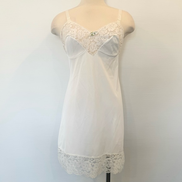 Vintage Silky Satin Nylon White Lace Shadowproof Pinup Full Slip 36🔥🔥 - Picture 1 of 7